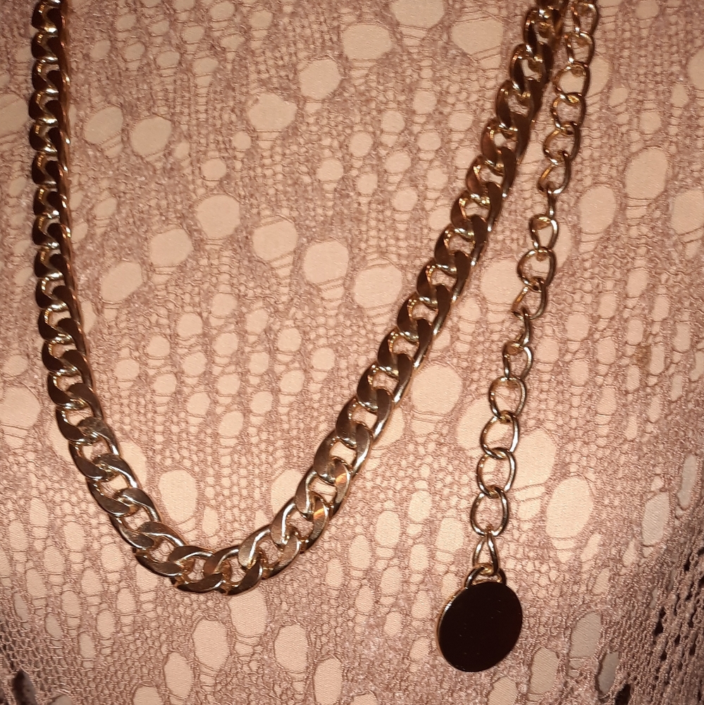 Gold Chain Link Women's Belt with Pendant